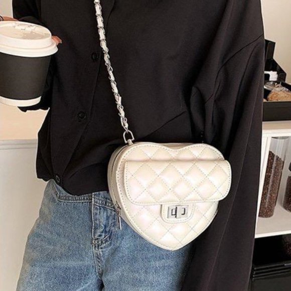 NWT GRL White Quilted Heart Shaped Bag - Japanese Liz Lisa Ank Rouge YesStyle - Picture 2 of 3